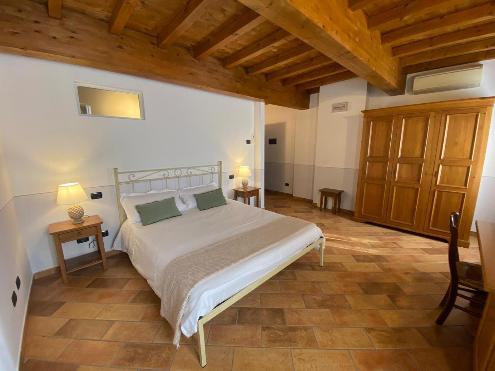 Bed and Breakfast Locanda Corte Ruspecchio Quattro Castella Exterior foto